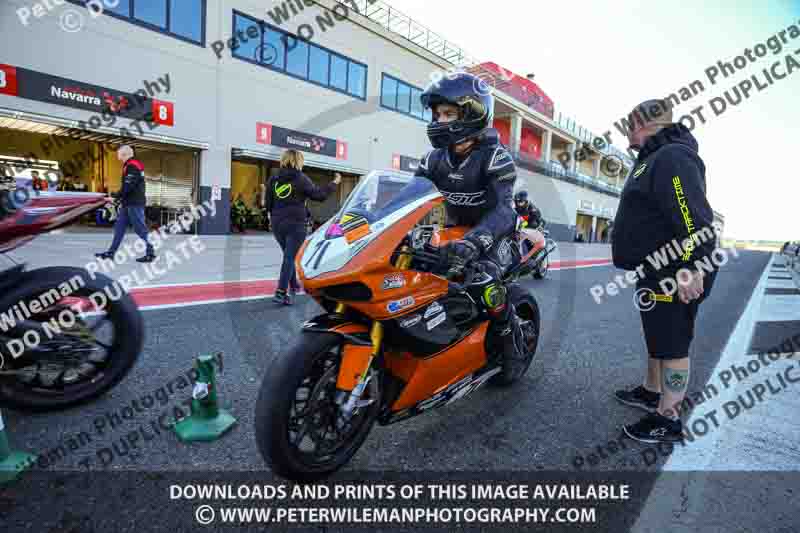 cadwell no limits trackday;cadwell park;cadwell park photographs;cadwell trackday photographs;enduro digital images;event digital images;eventdigitalimages;navarra;no limits trackdays;peter wileman photography;racing digital images;trackday digital images;trackday photos